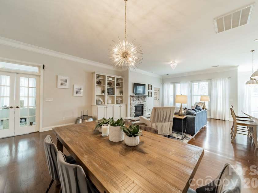 7405 Hamilton Bridge Road, Charlotte, NC 28278.  MLS# CAR4405691, YatesRealty ID 47178. 