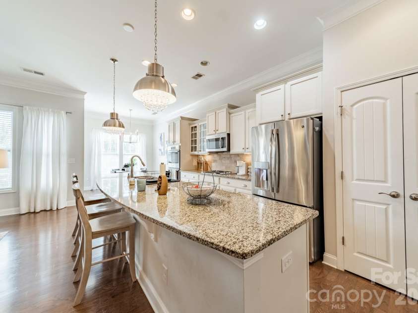 7405 Hamilton Bridge Road, Charlotte, NC 28278.  MLS# CAR4405691, YatesRealty ID 47178. 