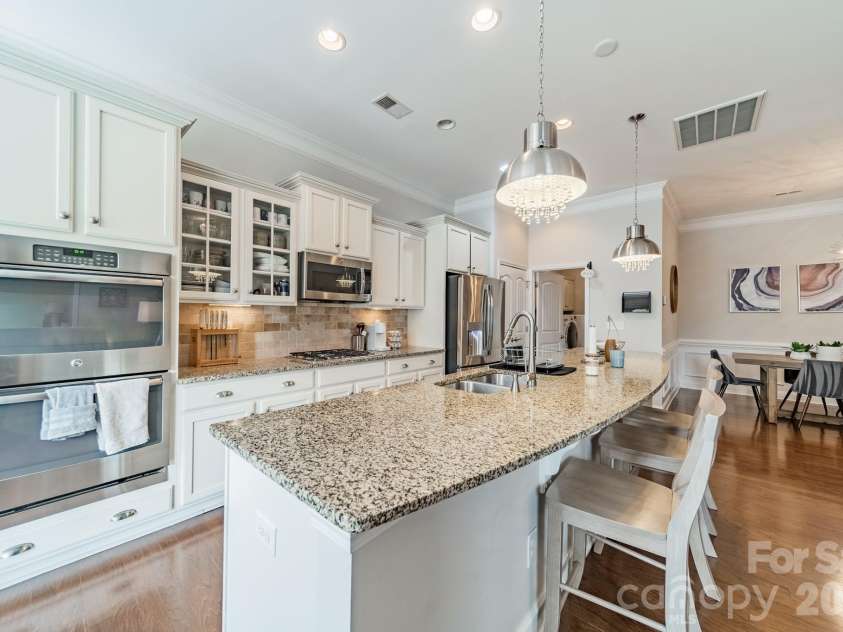 7405 Hamilton Bridge Road, Charlotte, NC 28278.  MLS# CAR4405691, YatesRealty ID 47178. 