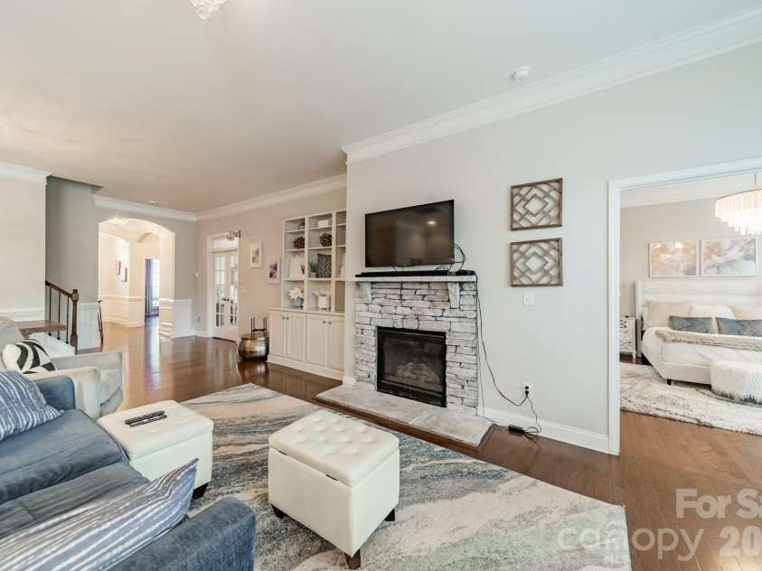 7405 Hamilton Bridge Road, Charlotte, NC 28278.  MLS# CAR4405691, YatesRealty ID 47178. 
