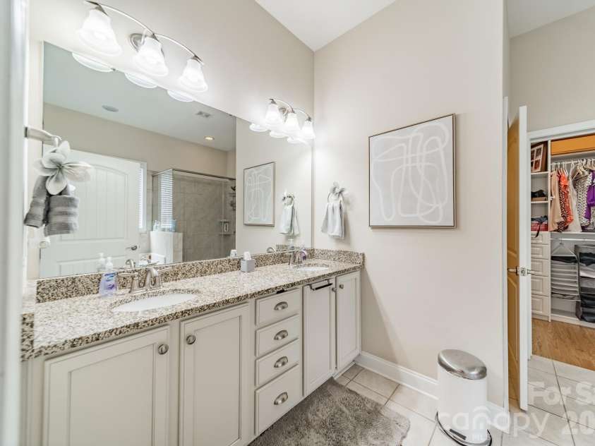 7405 Hamilton Bridge Road, Charlotte, NC 28278.  MLS# CAR4405691, YatesRealty ID 47178. 