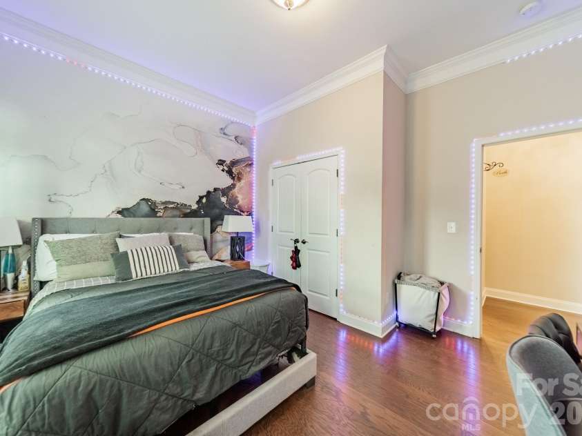 7405 Hamilton Bridge Road, Charlotte, NC 28278.  MLS# CAR4405691, YatesRealty ID 47178. 