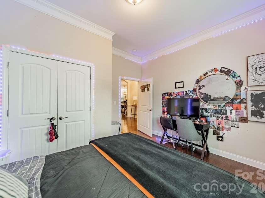 7405 Hamilton Bridge Road, Charlotte, NC 28278.  MLS# CAR4405691, YatesRealty ID 47178. 