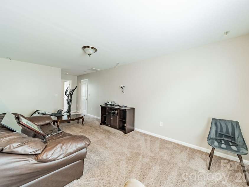 7405 Hamilton Bridge Road, Charlotte, NC 28278.  MLS# CAR4405691, YatesRealty ID 47178. 