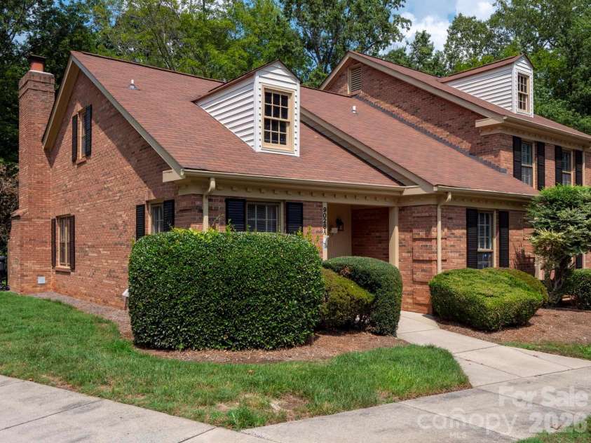 9028 Providence Colony Drive, Charlotte, NC 28277.  MLS# CAR4418913, YatesRealty ID 47179. 
