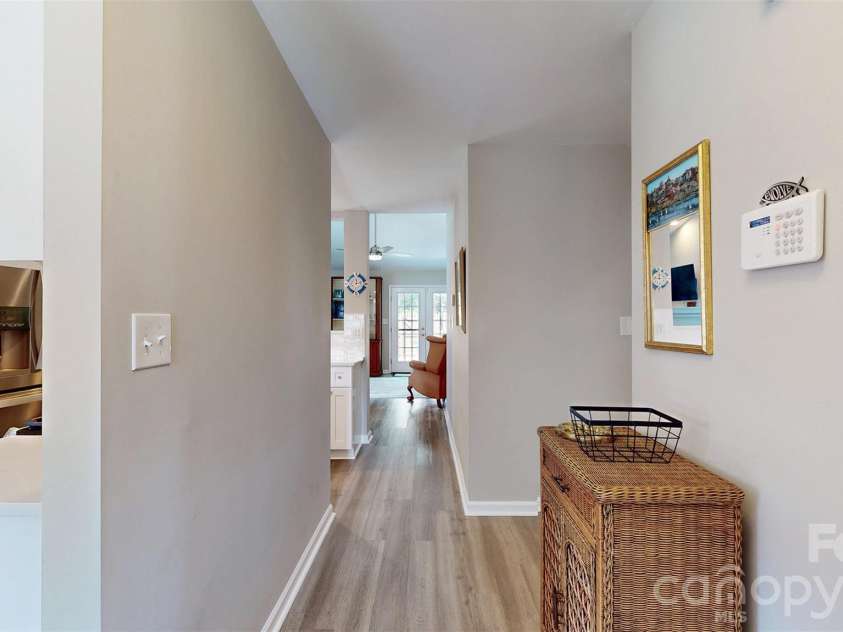 9028 Providence Colony Drive, Charlotte, NC 28277.  MLS# CAR4418913, YatesRealty ID 47179. 