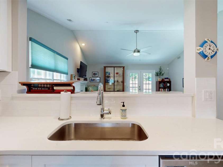 9028 Providence Colony Drive, Charlotte, NC 28277.  MLS# CAR4418913, YatesRealty ID 47179. 