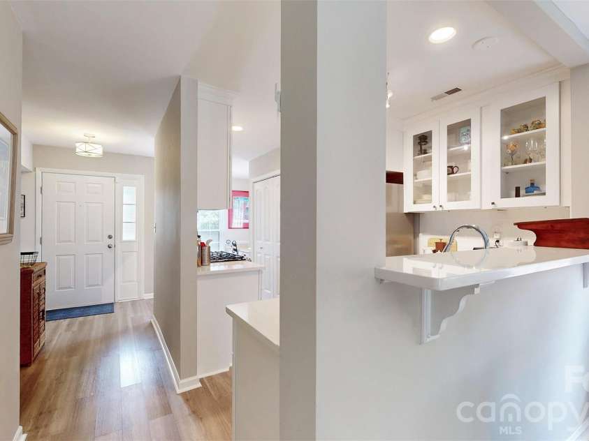 9028 Providence Colony Drive, Charlotte, NC 28277.  MLS# CAR4418913, YatesRealty ID 47179. 