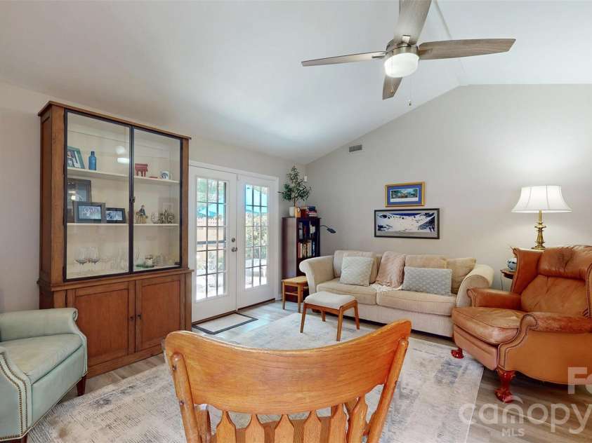 9028 Providence Colony Drive, Charlotte, NC 28277.  MLS# CAR4418913, YatesRealty ID 47179. 