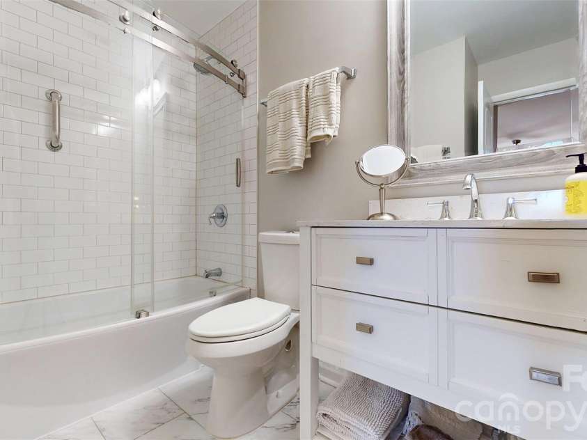 9028 Providence Colony Drive, Charlotte, NC 28277.  MLS# CAR4418913, YatesRealty ID 47179. 