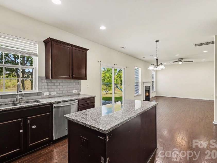 10704 Sky Chase Avenue, Concord, NC 28027.  MLS# CAR4411318, YatesRealty ID 47182. 