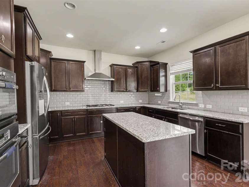 10704 Sky Chase Avenue, Concord, NC 28027.  MLS# CAR4411318, YatesRealty ID 47182. 