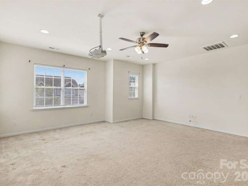 10704 Sky Chase Avenue, Concord, NC 28027.  MLS# CAR4411318, YatesRealty ID 47182. 