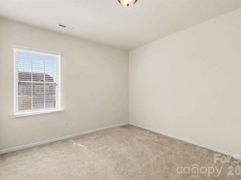 10704 Sky Chase Avenue, Concord, NC 28027.  MLS# CAR4411318, YatesRealty ID 47182. 