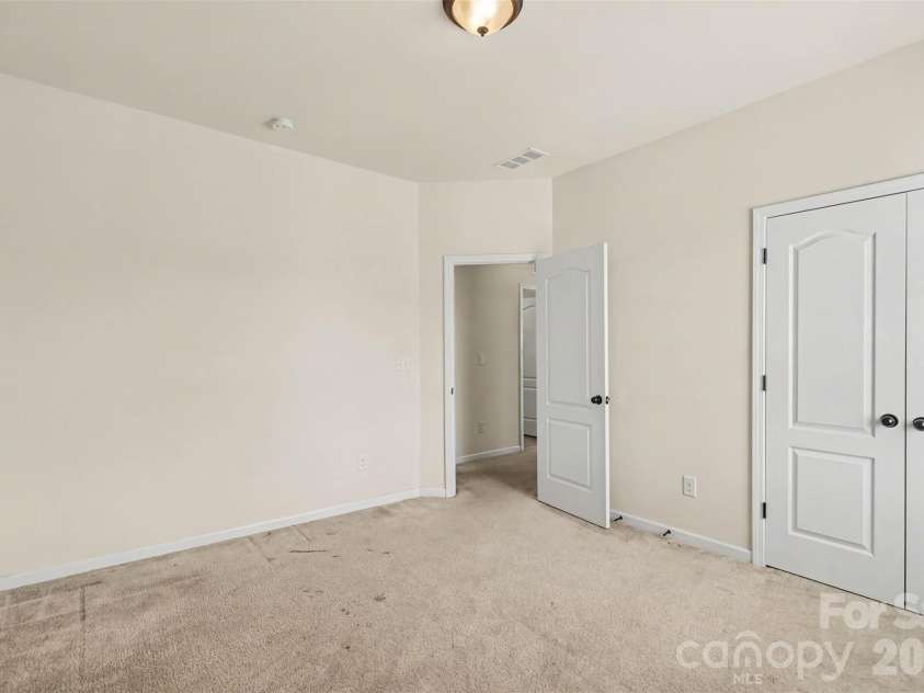 10704 Sky Chase Avenue, Concord, NC 28027.  MLS# CAR4411318, YatesRealty ID 47182. 