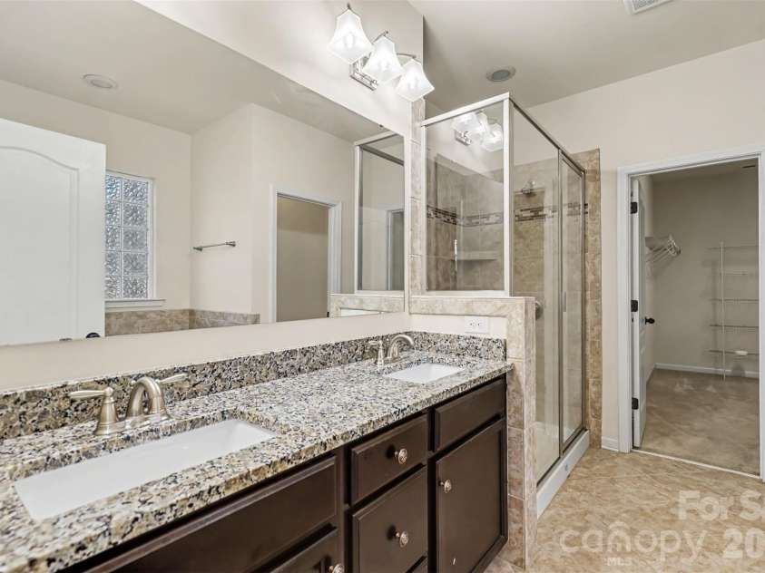 10704 Sky Chase Avenue, Concord, NC 28027.  MLS# CAR4411318, YatesRealty ID 47182. 