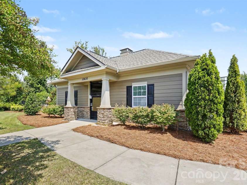 10704 Sky Chase Avenue, Concord, NC 28027.  MLS# CAR4411318, YatesRealty ID 47182. 