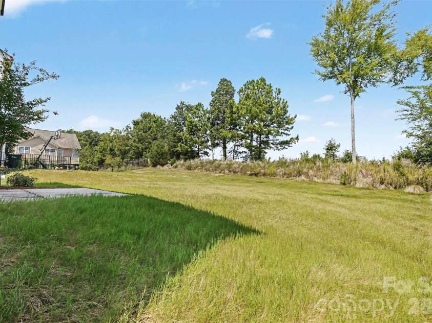 10704 Sky Chase Avenue, Concord, NC 28027.  MLS# CAR4411318, YatesRealty ID 47182. 