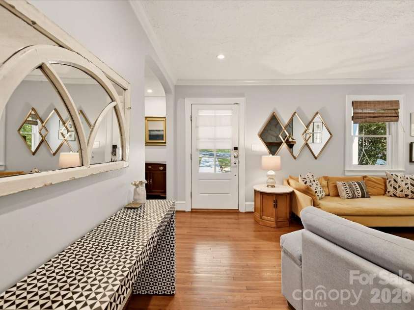 1812 Hall Avenue, Charlotte, NC 28205.  MLS# CAR4418009, YatesRealty ID 47186. 