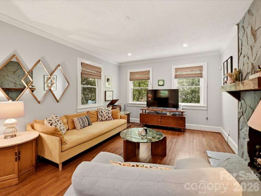 1812 Hall Avenue, Charlotte, NC 28205.  MLS# CAR4418009, YatesRealty ID 47186. 