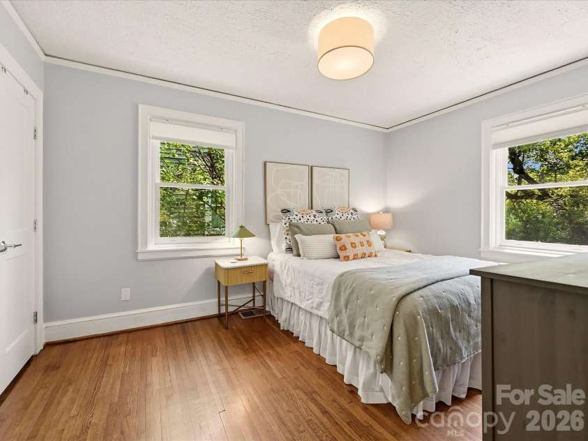 1812 Hall Avenue, Charlotte, NC 28205.  MLS# CAR4418009, YatesRealty ID 47186. 