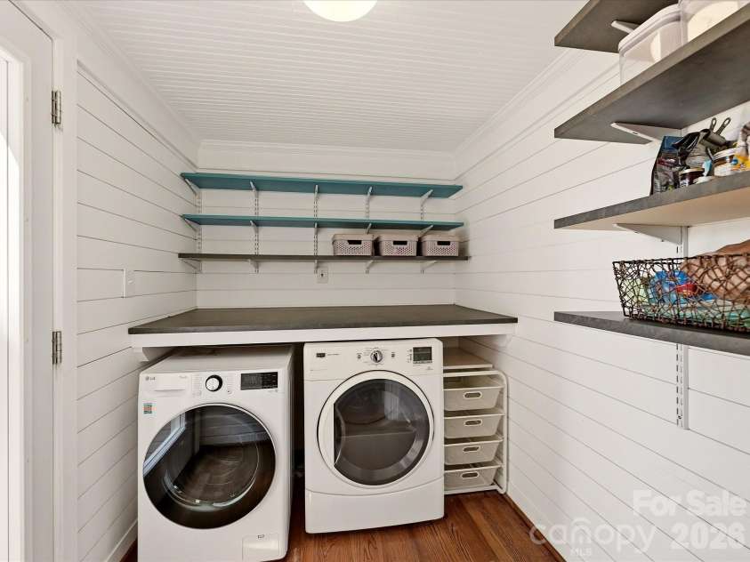 1812 Hall Avenue, Charlotte, NC 28205.  MLS# CAR4418009, YatesRealty ID 47186. 