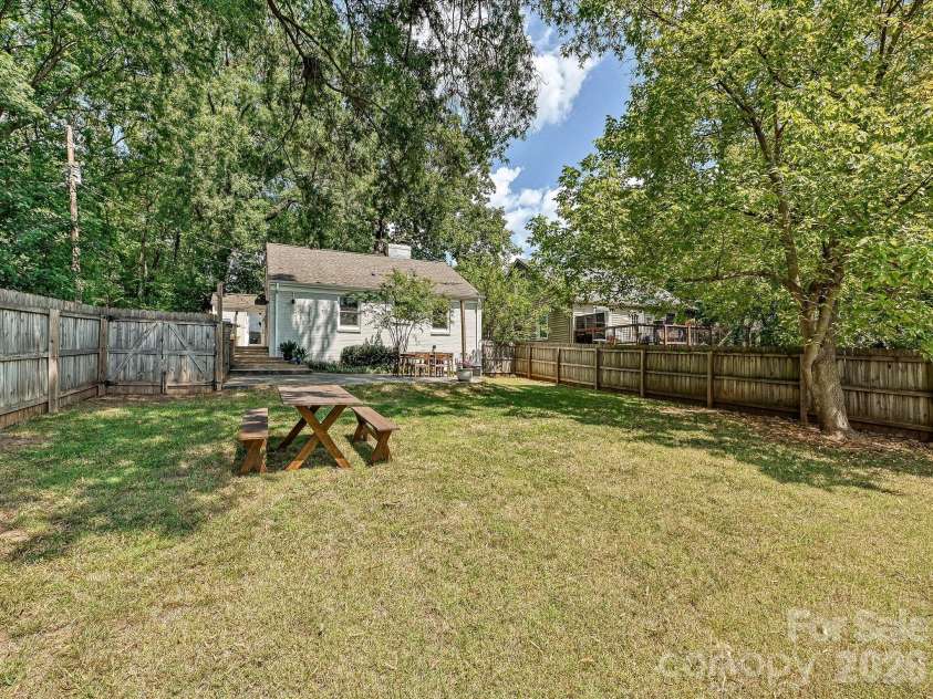 1812 Hall Avenue, Charlotte, NC 28205.  MLS# CAR4418009, YatesRealty ID 47186. 