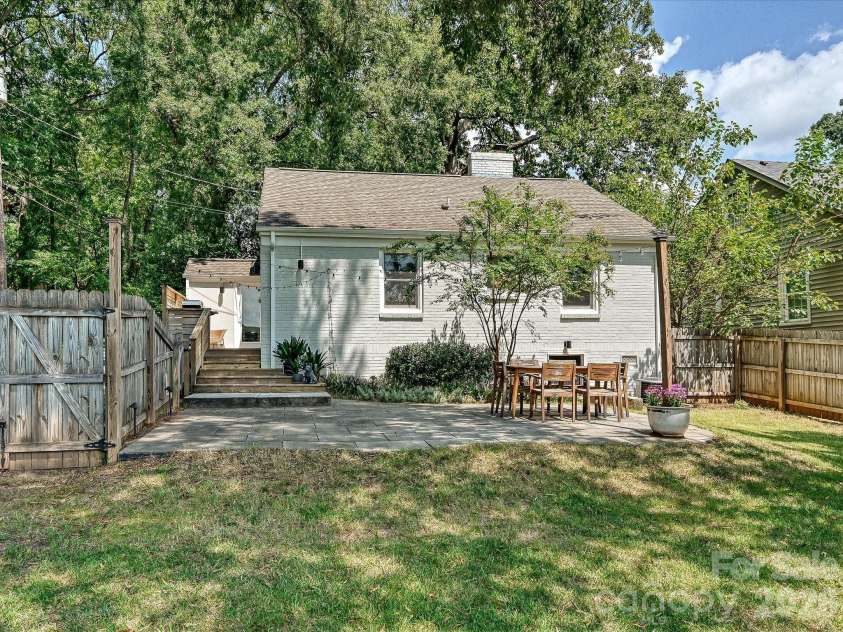 1812 Hall Avenue, Charlotte, NC 28205.  MLS# CAR4418009, YatesRealty ID 47186. 