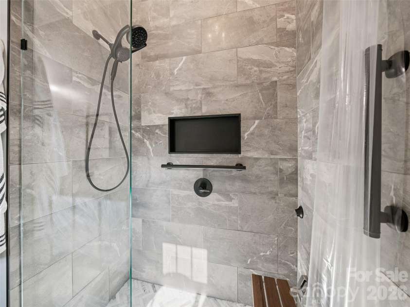 1523 Roaring Fork Road, Burnsville, NC 28714.  MLS# CAR4408382, YatesRealty ID 47187. Full Bathroom (Main Level)