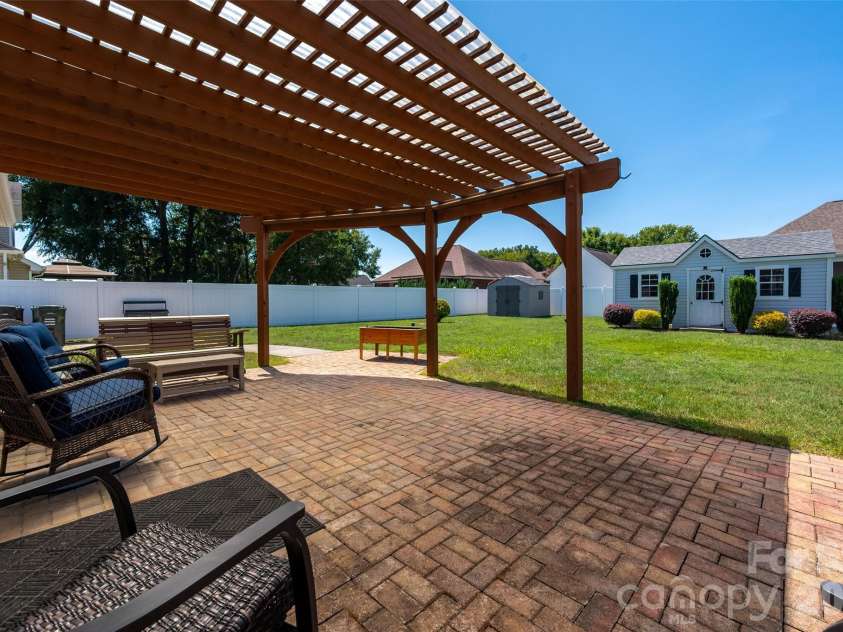 5335 Hackberry Lane, Concord, NC 28027.  MLS# CAR4418402, YatesRealty ID 47188. 