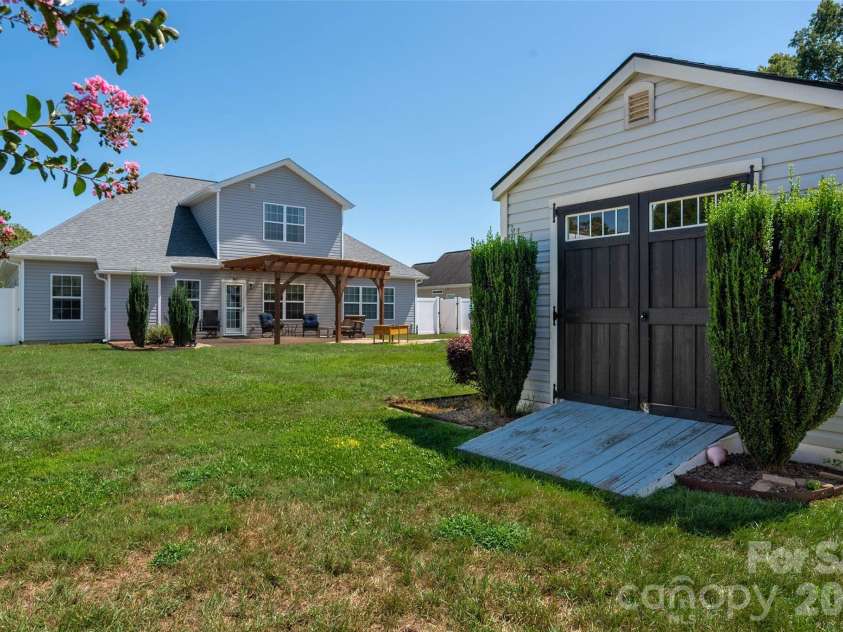 5335 Hackberry Lane, Concord, NC 28027.  MLS# CAR4418402, YatesRealty ID 47188. 