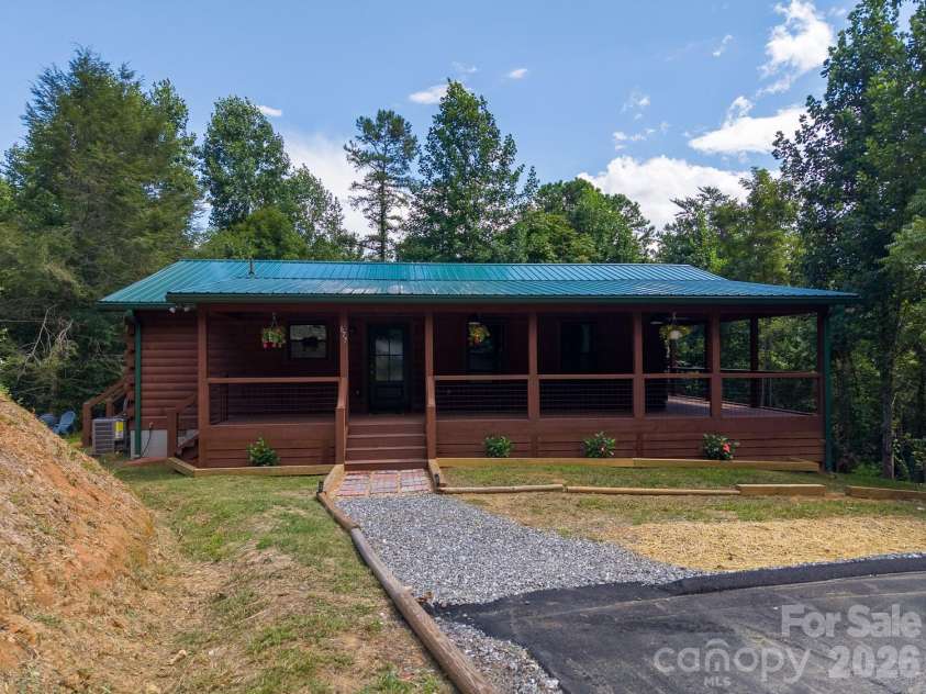 677 Ridgetop Circle, Whittier, NC 28789.  MLS# CAR4412426, YatesRealty ID 47189. 