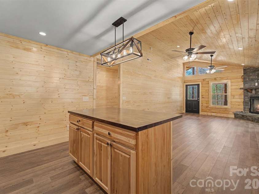 677 Ridgetop Circle, Whittier, NC 28789.  MLS# CAR4412426, YatesRealty ID 47189. 