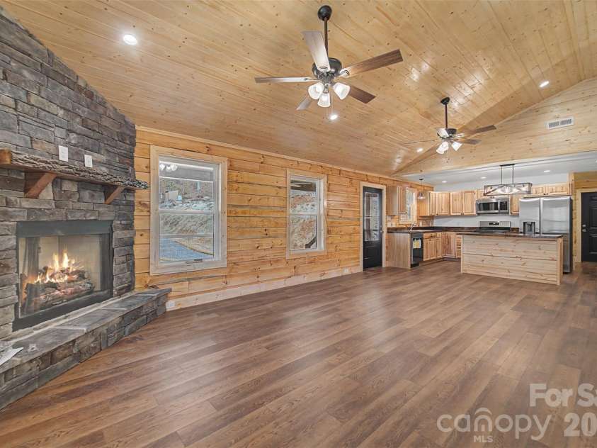677 Ridgetop Circle, Whittier, NC 28789.  MLS# CAR4412426, YatesRealty ID 47189. 
