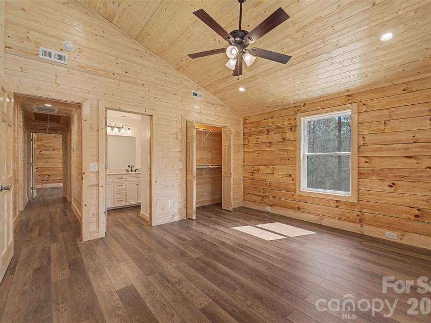 677 Ridgetop Circle, Whittier, NC 28789.  MLS# CAR4412426, YatesRealty ID 47189. 