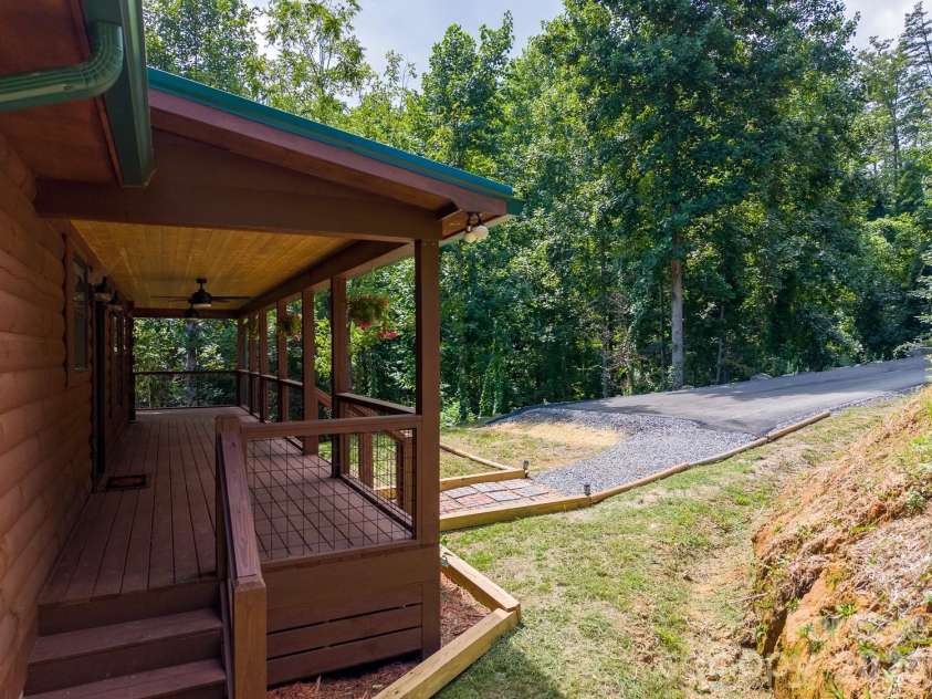 677 Ridgetop Circle, Whittier, NC 28789.  MLS# CAR4412426, YatesRealty ID 47189. 