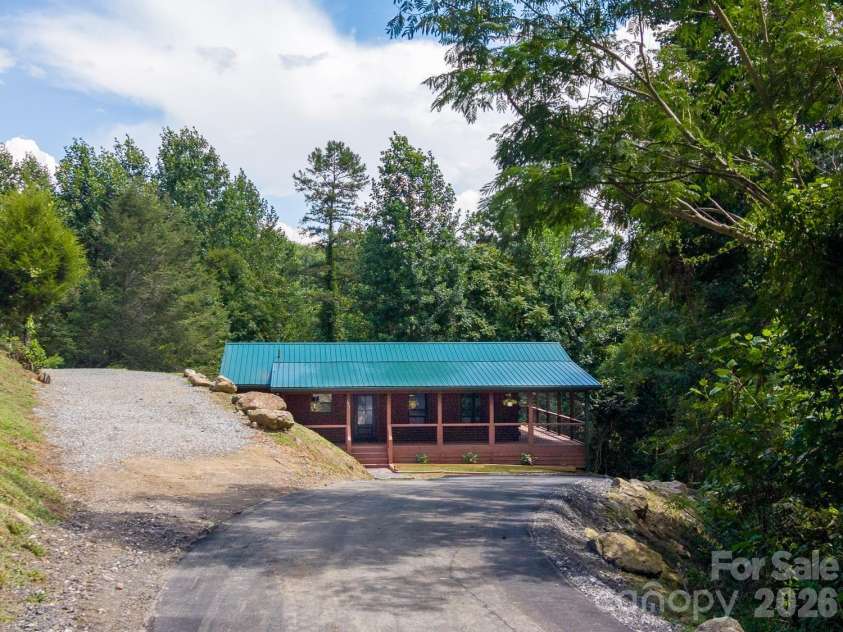 677 Ridgetop Circle, Whittier, NC 28789.  MLS# CAR4412426, YatesRealty ID 47189. 