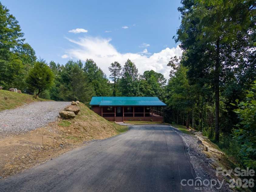 677 Ridgetop Circle, Whittier, NC 28789.  MLS# CAR4412426, YatesRealty ID 47189. 