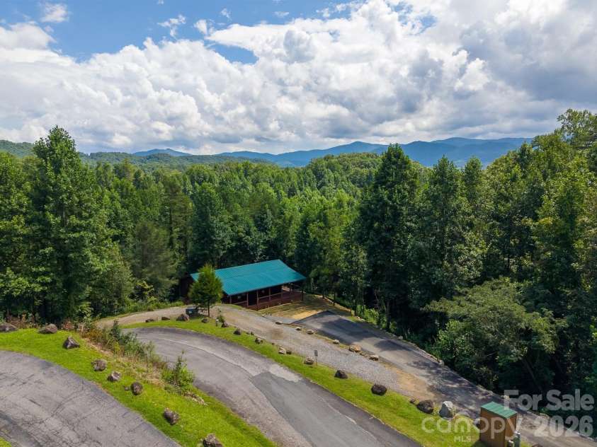 677 Ridgetop Circle, Whittier, NC 28789.  MLS# CAR4412426, YatesRealty ID 47189. 