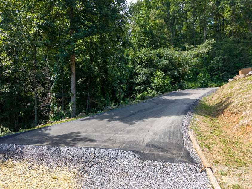 677 Ridgetop Circle, Whittier, NC 28789.  MLS# CAR4412426, YatesRealty ID 47189. 