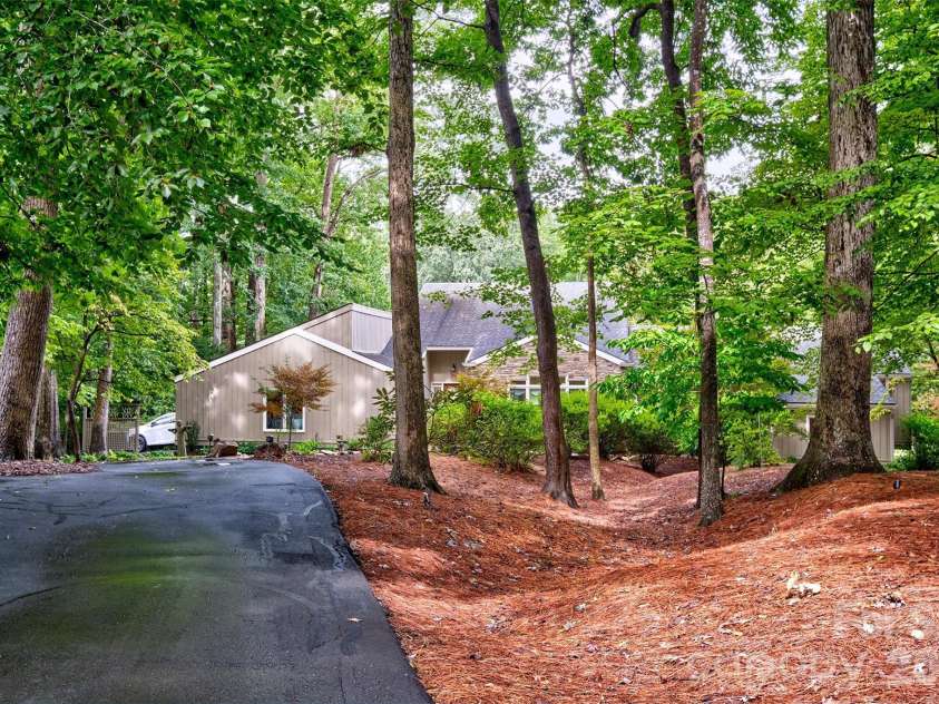36 Fairway Ridge, Lake Wylie, SC 29710.  MLS# CAR4344451, YatesRealty ID 4719. 