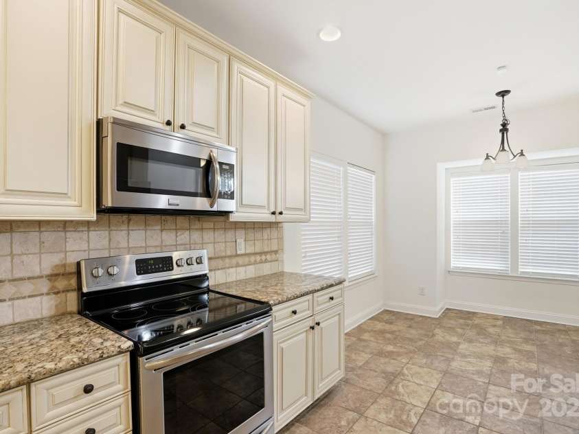 5763 Mossdale Lane, Charlotte, NC 28278.  MLS# CAR4329295, YatesRealty ID 4719. 