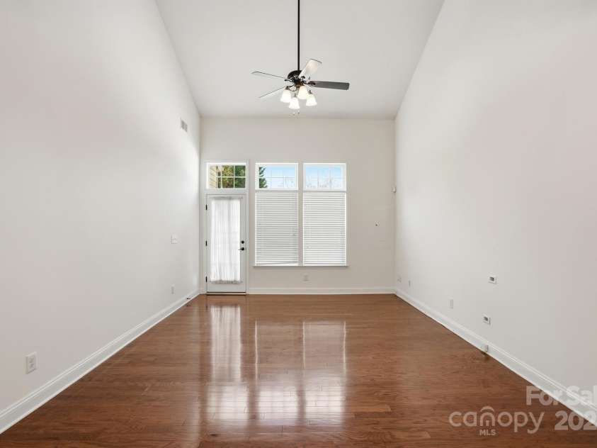 5763 Mossdale Lane, Charlotte, NC 28278.  MLS# CAR4329295, YatesRealty ID 4719. 