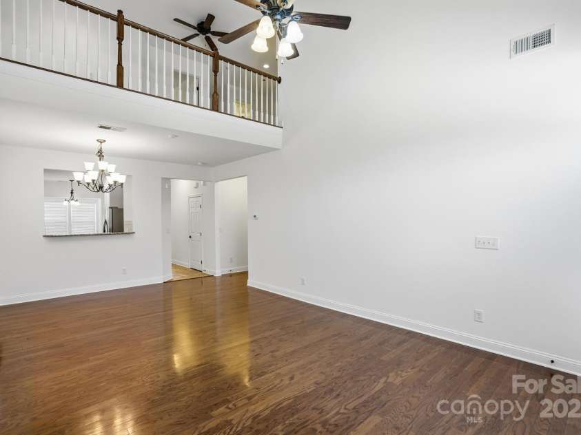 5763 Mossdale Lane, Charlotte, NC 28278.  MLS# CAR4329295, YatesRealty ID 4719. 