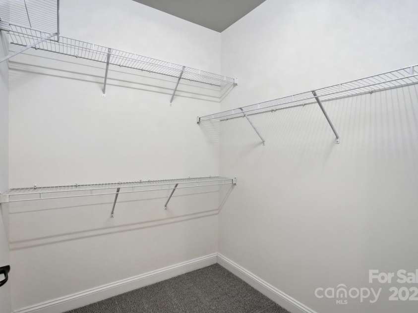 5763 Mossdale Lane, Charlotte, NC 28278.  MLS# CAR4329295, YatesRealty ID 4719. 
