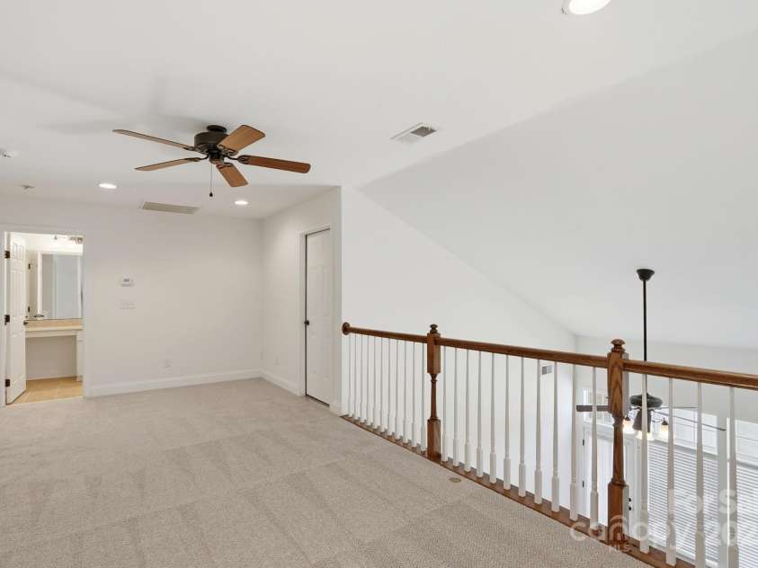 5763 Mossdale Lane, Charlotte, NC 28278.  MLS# CAR4329295, YatesRealty ID 4719. 