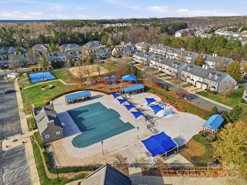 5763 Mossdale Lane, Charlotte, NC 28278.  MLS# CAR4329295, YatesRealty ID 4719. 