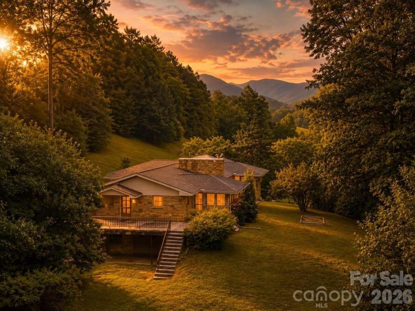 222 Mitchell Mountain Road, Bryson City, NC 28713.  MLS# CAR4418882, YatesRealty ID 47191. 