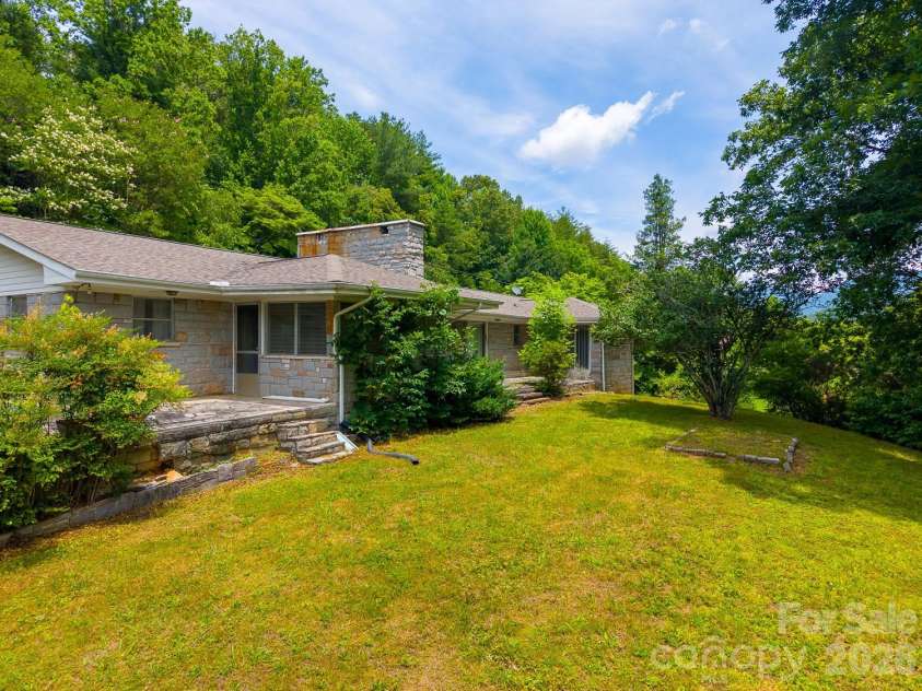 222 Mitchell Mountain Road, Bryson City, NC 28713.  MLS# CAR4418882, YatesRealty ID 47191. 