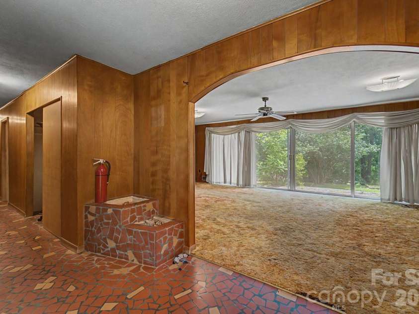 222 Mitchell Mountain Road, Bryson City, NC 28713.  MLS# CAR4418882, YatesRealty ID 47191. 